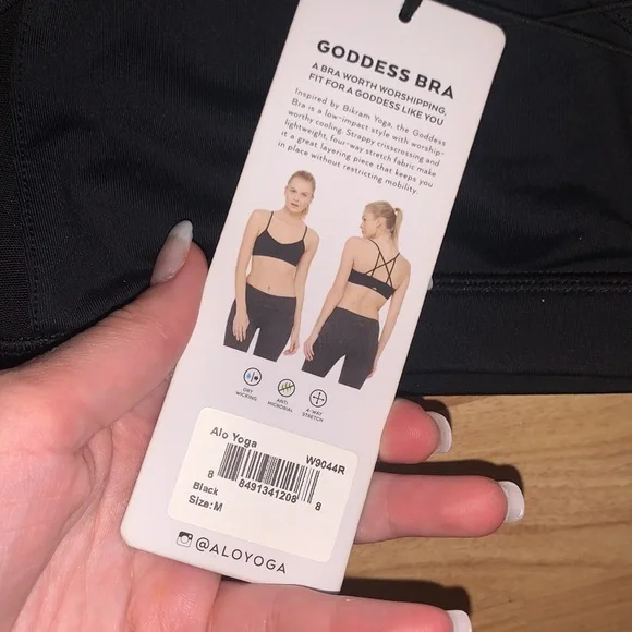 Alo Yoga | Goddess Sports Bra Size Medium - Picture 5 of 8